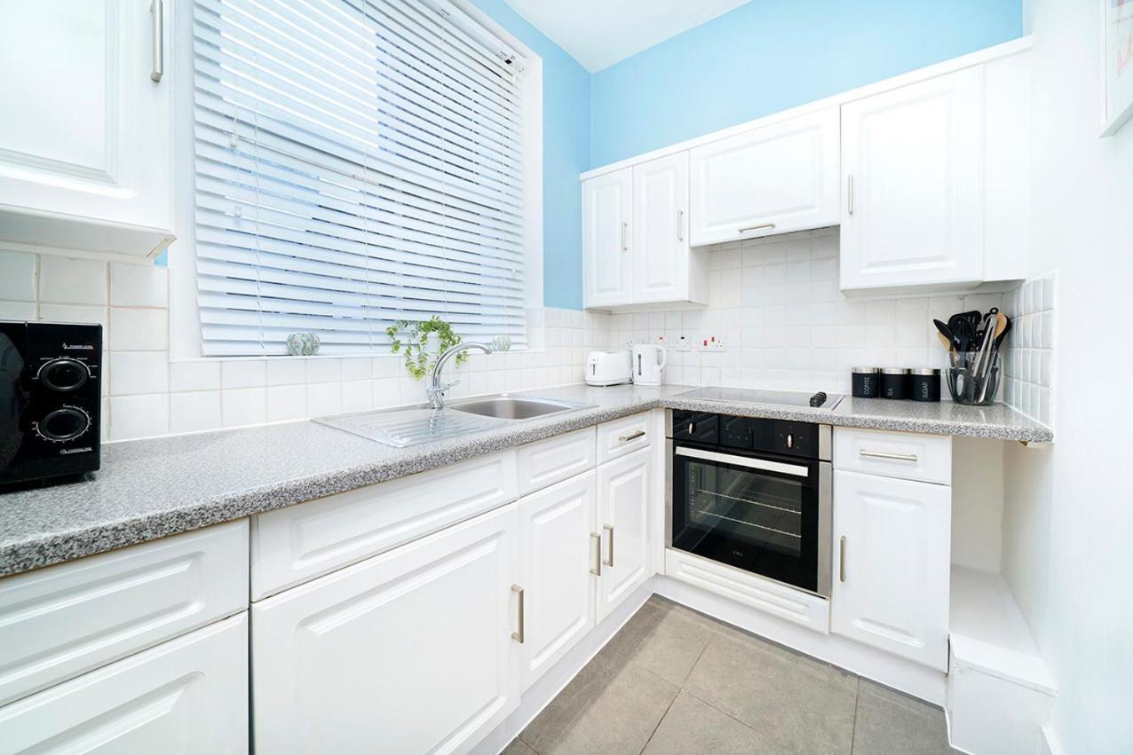 Brewer Street Central Apartments Лондон Экстерьер фото